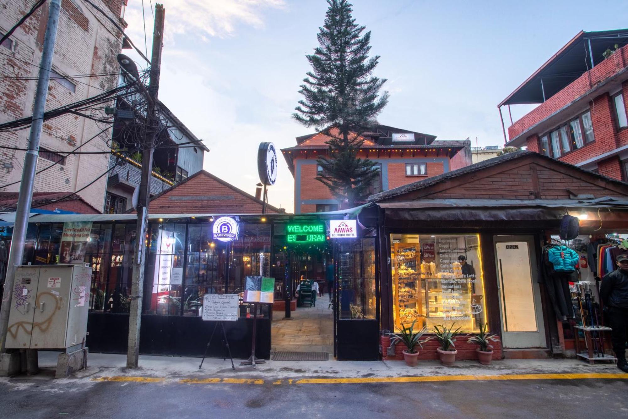 Aawas Boutique Hotel Catmandu Exterior foto